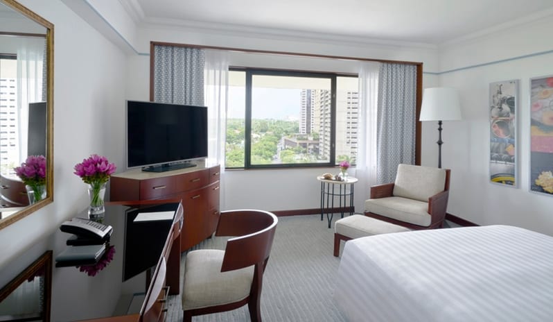 Peninsula Manila - Superior Queen